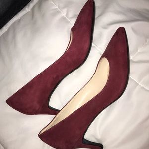 Never worn Nine West burgundy suede heels